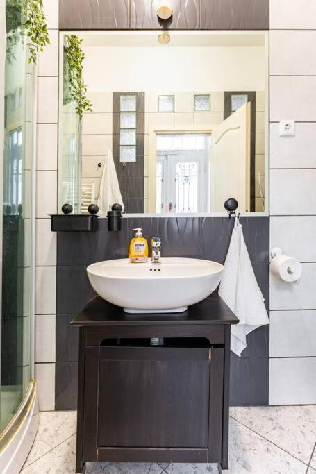Annicku'S Stylish Budapest Apartment Luaran gambar