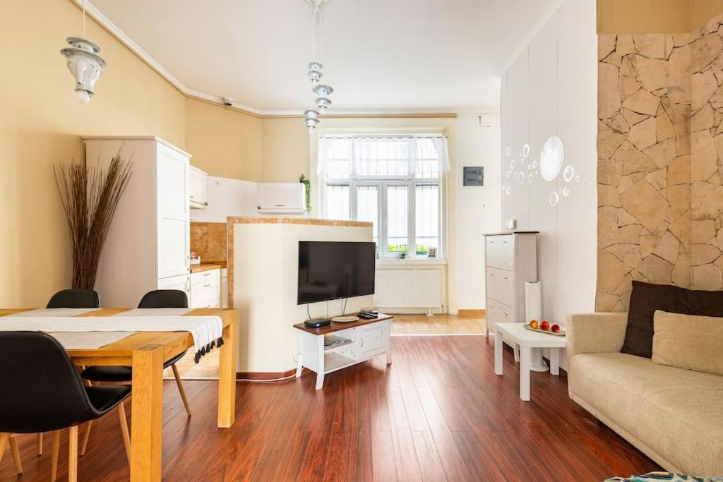 Annicku'S Stylish Budapest Apartment Luaran gambar
